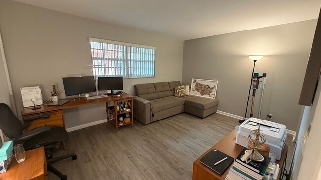 Foto del edificio - 610 Tennis Club Dr