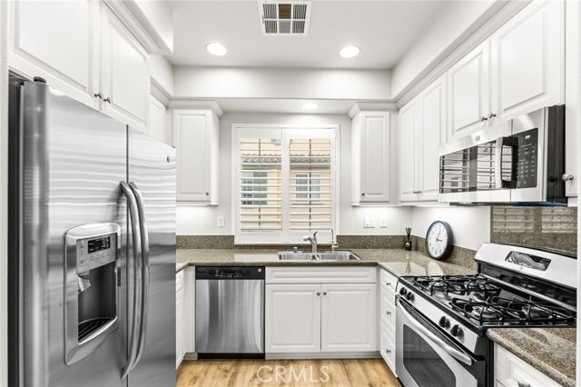 Building Photo - 64 Full Moon