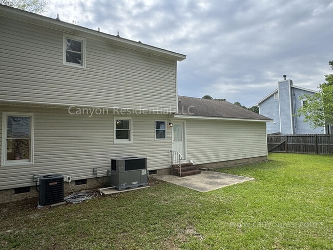 Building Photo - 6556 Rhemish Dr