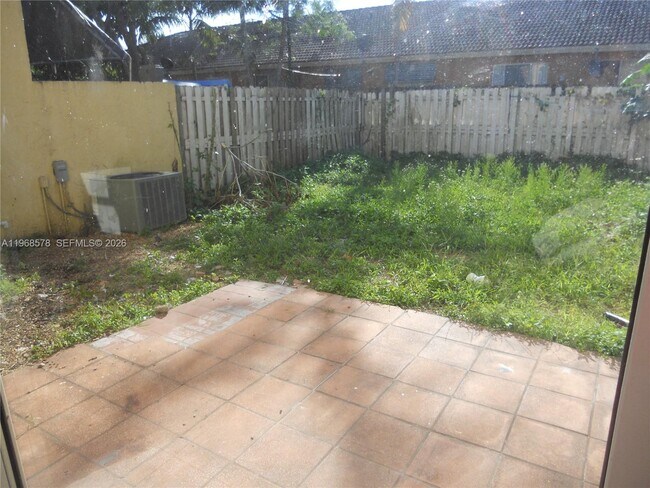 Foto del edificio - 22 SW 14th Ter