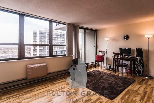 Foto del edificio - 2750 N Pine Grove Ave