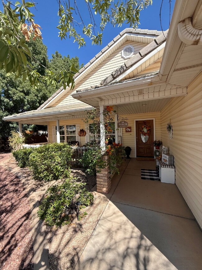 Building Photo - 2391 S Sandia Rd
