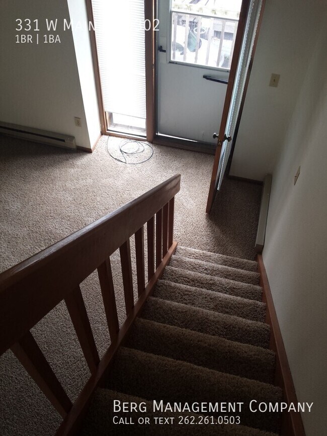 Foto del edificio - 331 W Main St