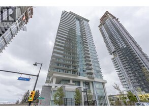 Building Photo - 652 Whiting Way