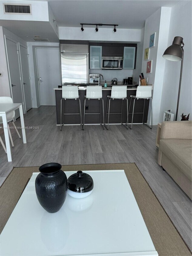 Foto principal - 500 Brickell Ave
