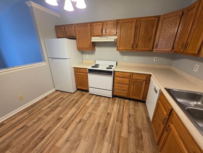 Building Photo - 2705/2707 Plaza Ln