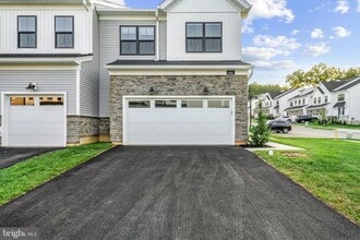 Building Photo - 315 Gilman St