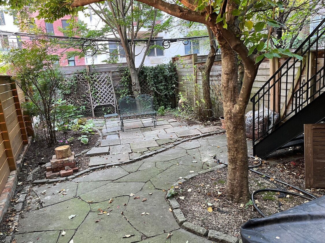 Building Photo - 209 Sterling Pl