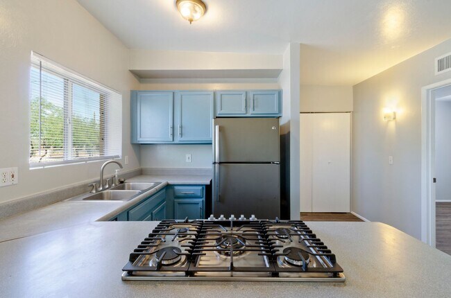 Foto del edificio - Remodeled duplex