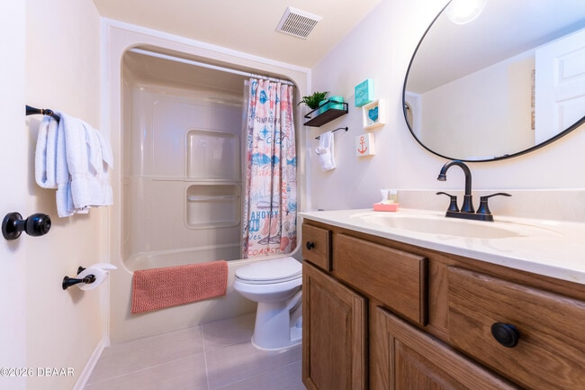 Building Photo - 3602 S Peninsula Dr