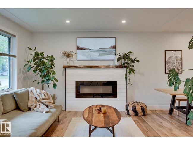 Building Photo - 6015-692A 92a Ave NW