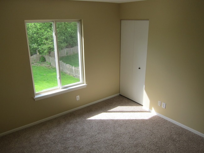 Building Photo - 13908 S Oakdale Ct