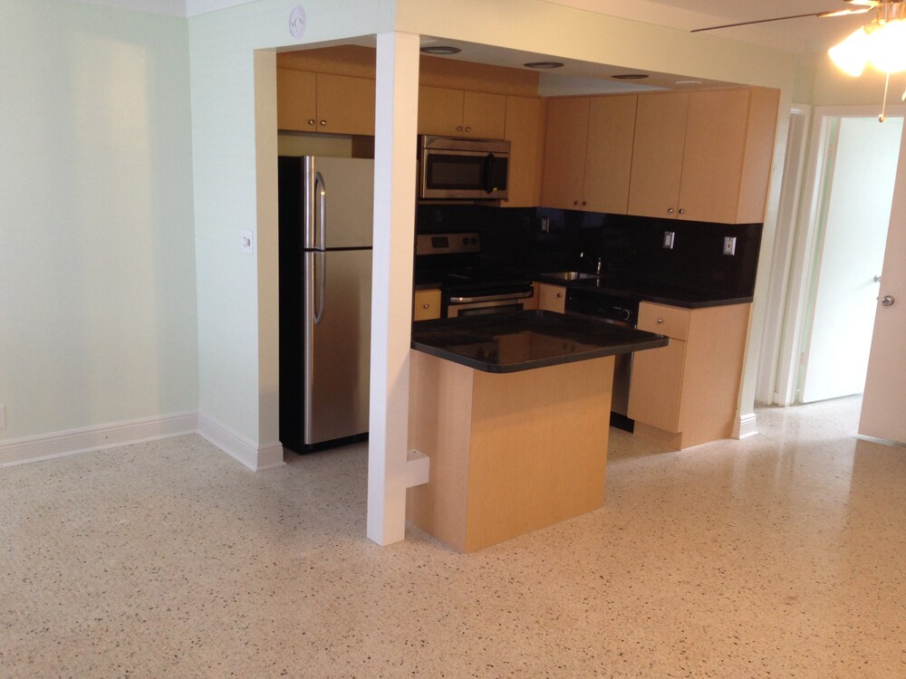 Foto principal - 1818 E Oakland Park Blvd