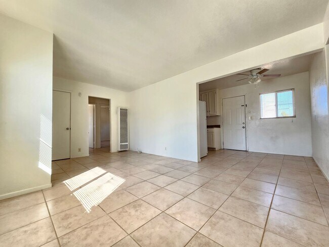 Foto del edificio - Comfortable Home For rent