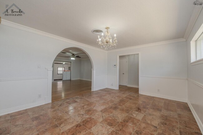 Foto del edificio - 2725 Devon Rd