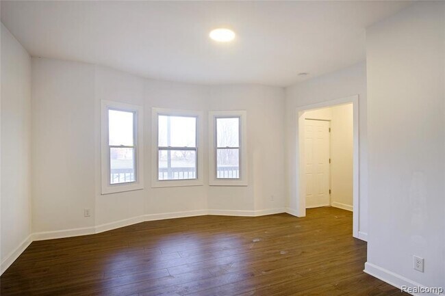 Foto del edificio - 6123 Commonwealth St