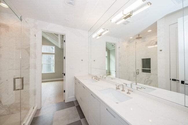 Foto del edificio - 1312 Heslep St