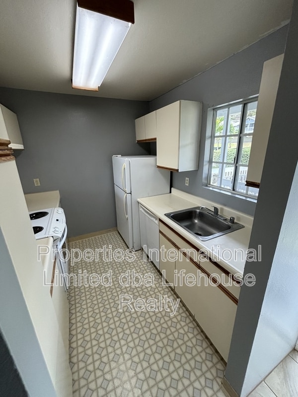 Building Photo - 92-1045-1045 Lalahi St