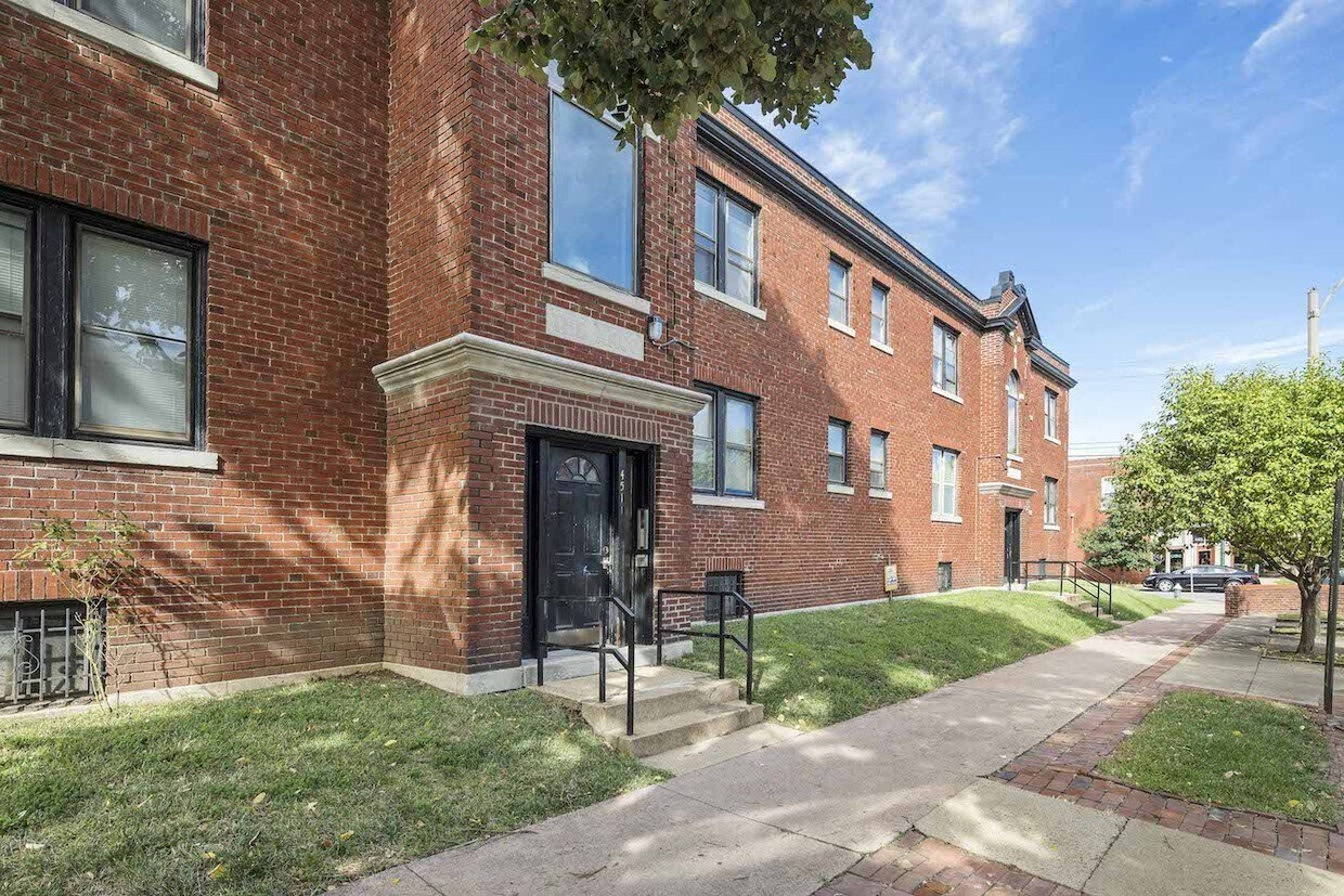 45034511 Arco Ave Unit 45031W, St. Louis, MO 63110 Room for Rent in