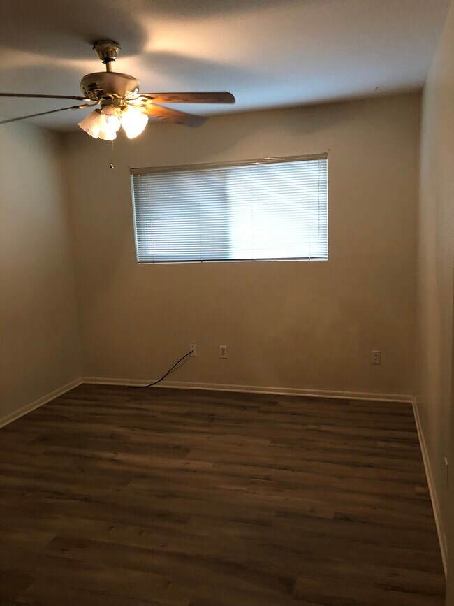 Building Photo - 2381 Mesquite Cir