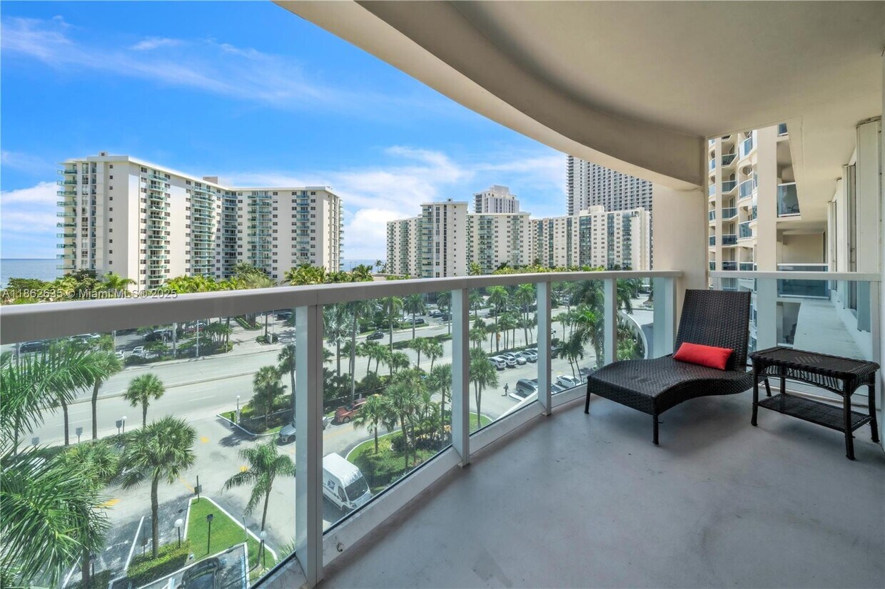 Foto principal - 3800 S Ocean Dr