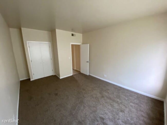 Building Photo - 3 br, 1 bath House - 4400 W Washington St