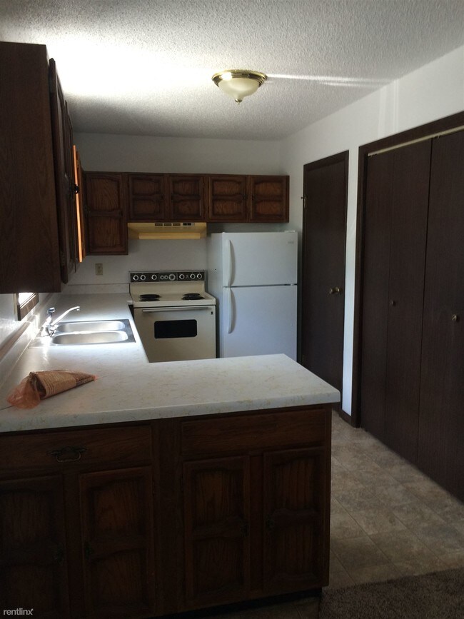 Foto del edificio - 2 br, 1 bath  - 1008 12th St NE , 1 bath