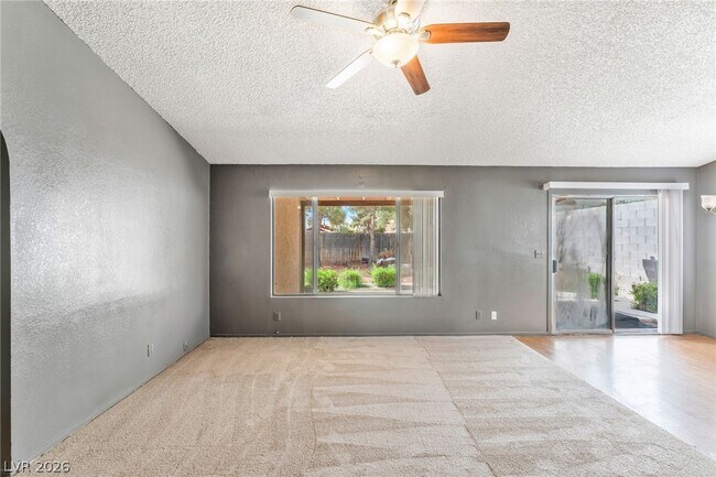 Foto del edificio - 5591 Ballinger Dr