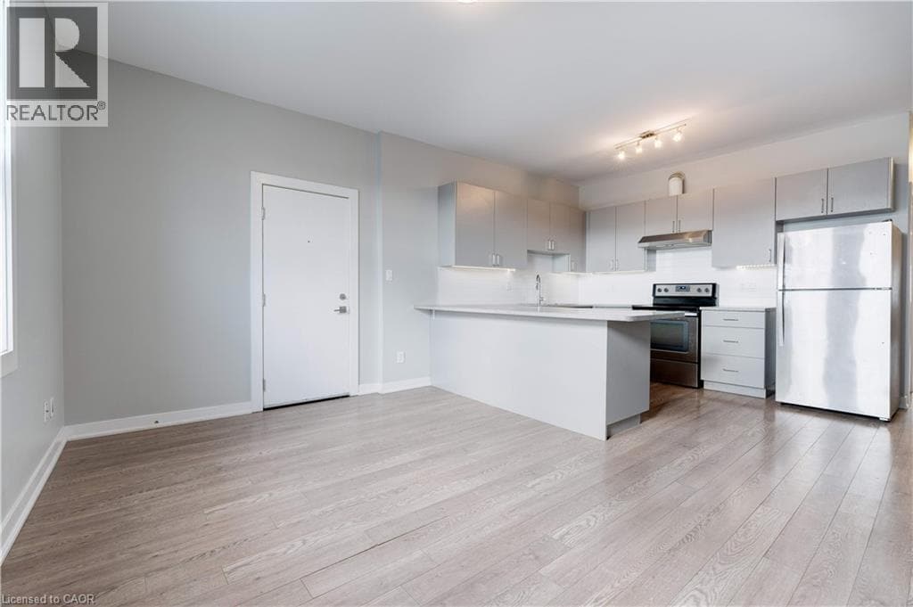 Primary Photo - 657 Barton St E