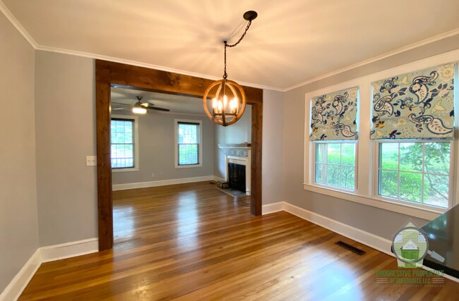 Foto del edificio - 103 Willow Springs Dr