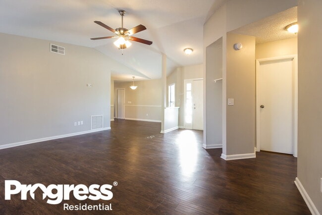 Building Photo - 431 Surrey Run