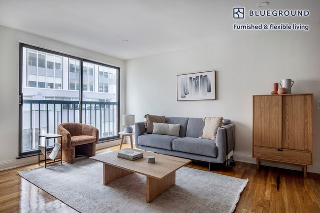 Building Photo - 123 E 54th St