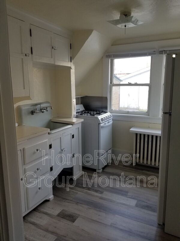 Foto del edificio - 334 W Alder St