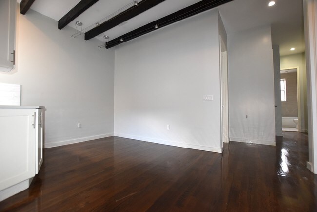 Building Photo - 911 Jefferson Ave