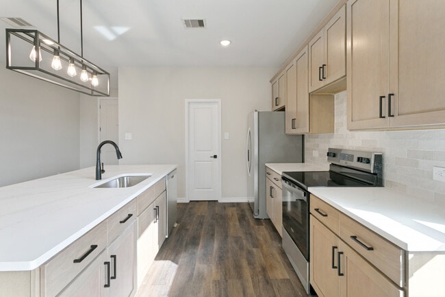 Kitchen - Trail Creek Village