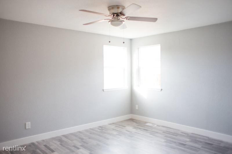 Building Photo - 1 br, 1.5 bath Apartment - 1065 S Zuni St