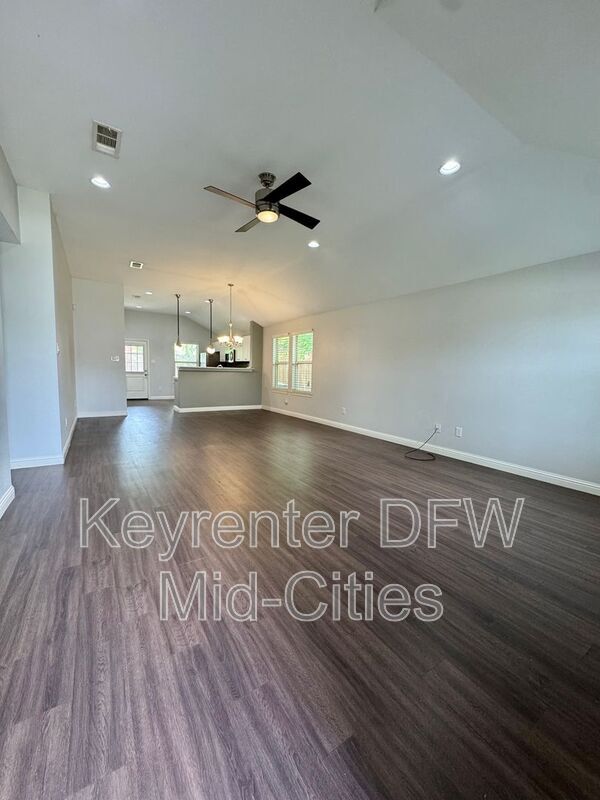 Photo - 3532 Toronto St House