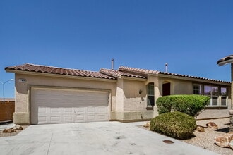 Building Photo - 548 Bayo Canyon Ct