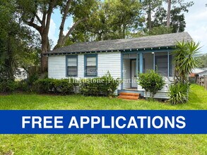 Building Photo - 4833 Kingsbury St