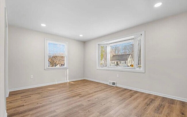 Foto del edificio - 820 Templecliff Rd