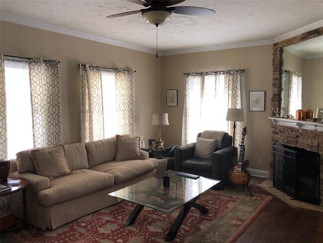 Foto del edificio - 6412 Drury Ln