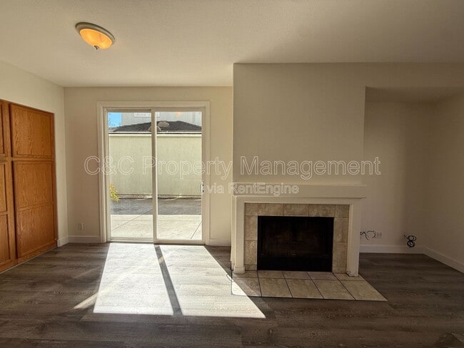 Building Photo - 97 la Jolla St