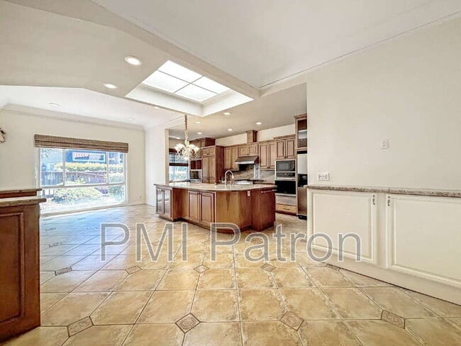 Building Photo - 926 Palo Verde Ave