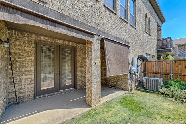 Building Photo - 1605 Brook Glen Dr