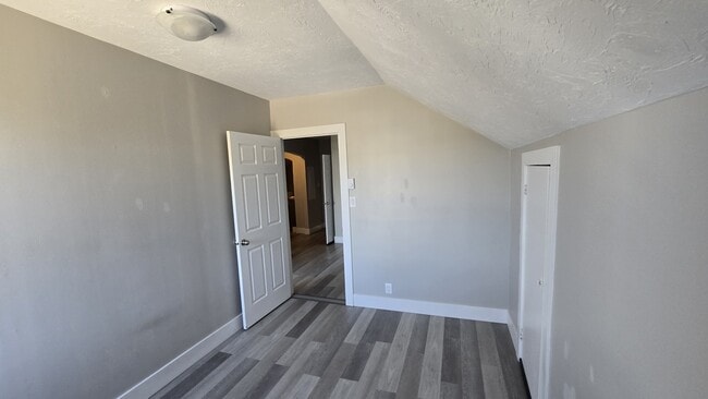 Building Photo - 14 Lefurgey Ave
