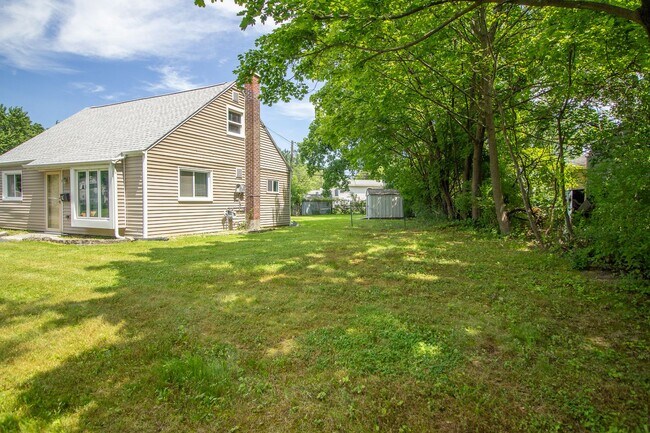 Foto del edificio - 2 BD 1 BA North Colonie Schools
