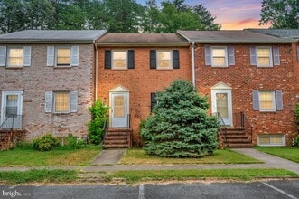 Building Photo - 455 Ridgemore St