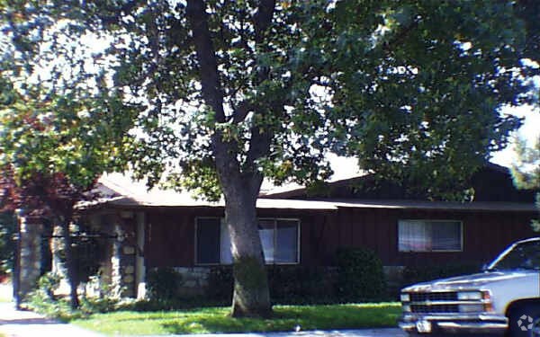 Building Photo - 4663 Canoga