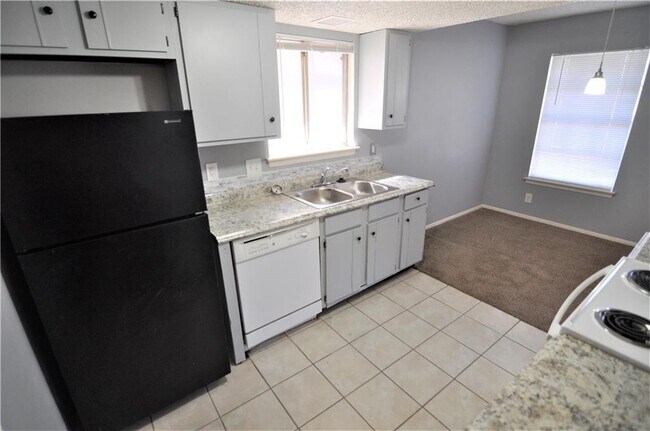 Building Photo - 3429 Willowrun Dr