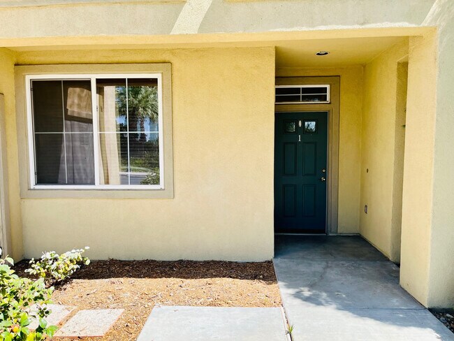 Foto del edificio - 17941 Lost Canyon Rd